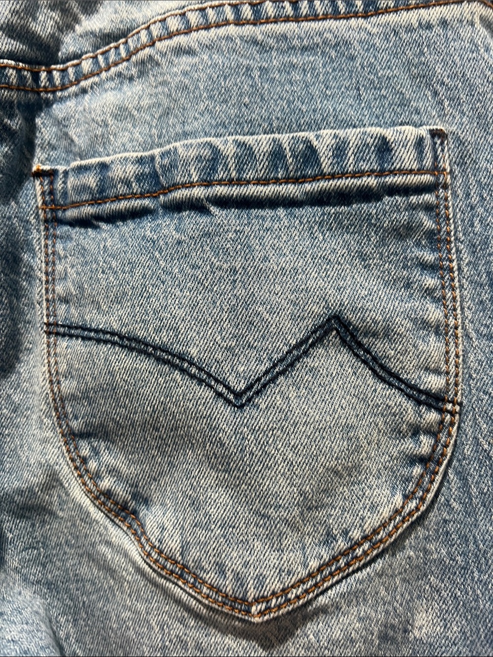 Women’s Straight-Leg Jeans in Medium Blue Wash - Picture 12 of 14
